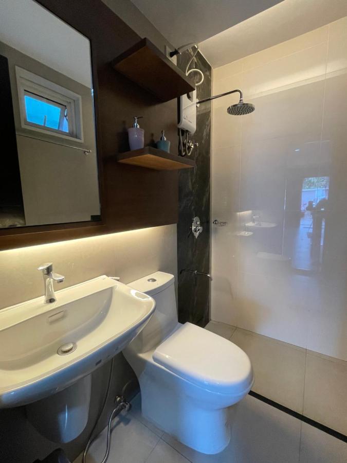 J Spazio Apartelle And Cafe Baranghauon Extérieur photo
